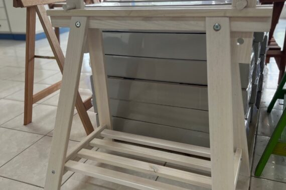 Cavalete Regulável Pinus – Branco