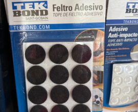 Feltro adesivo redondo preto 20mm Tekbond