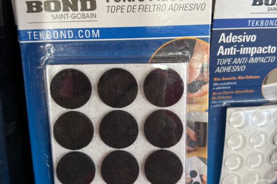 Feltro adesivo redondo preto 20mm Tekbond