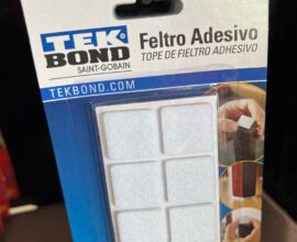 Feltro adesivo quadrado branco 22mm Tekbond