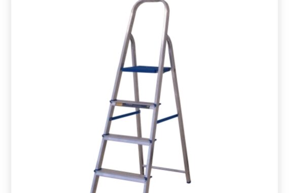Escada Alumínio 4 degraus Alumasa
