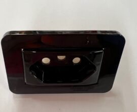 Tomada 20A Preta para móveis Lumitek