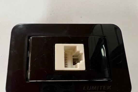 Tomada Informática Preta Lumitek