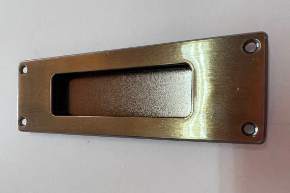 Concha embutir c 2 Parafusos Internos 142 15cm LO União Mundial