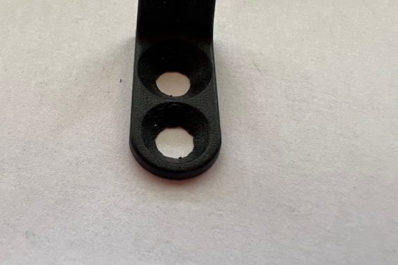 Cantoneira 13×20 c 3 furos aliviada Preta 3D