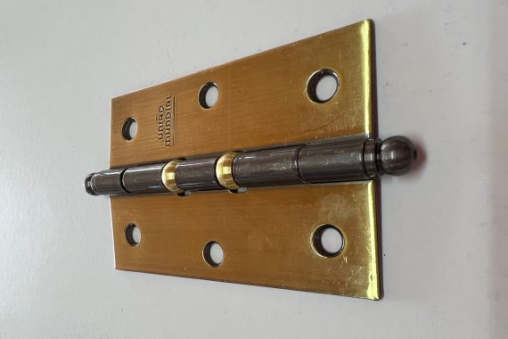 Dobradiça latão 3 1/2 x 2 5/16 leve com anel LO União Mundial