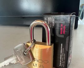 Cadeado 25mm latão Pado