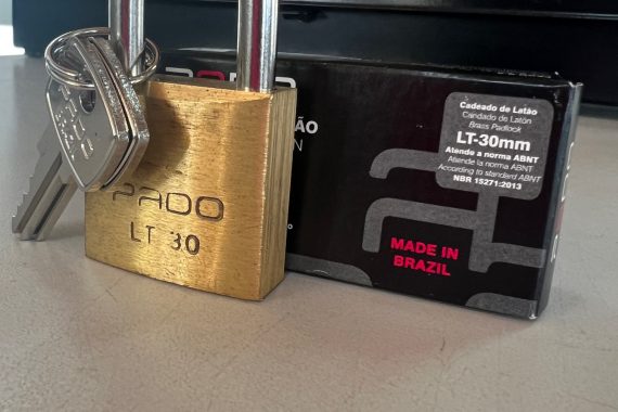 Cadeado 30mm latão Pado