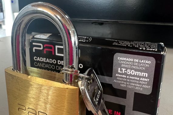 Cadeado 50mm latão Pado